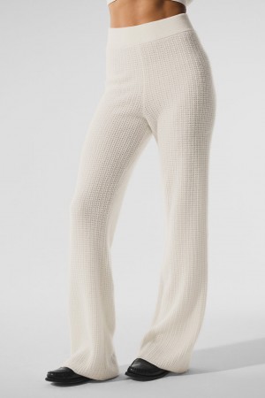 Alo Yoga Cashmere High-Waist Plush Waffle Nohavice Damske Biele | Alo Yoga Slovensko SK-UNJQEW078