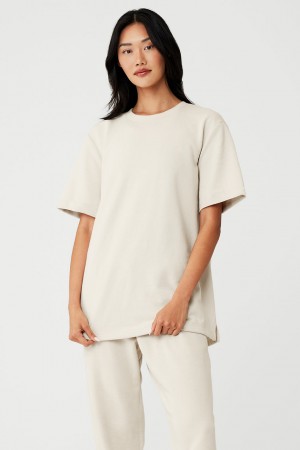 Alo Yoga Chill Short Sleeve Tricko Damske Béžové | Alo Yoga Slovensko SK-XKVMIN132