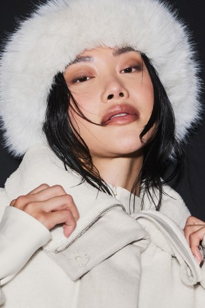 Alo Yoga Courchevel Cashmere Faux Fur Ciapka Biele | Alo Yoga Slovensko SK-RJXYZI458